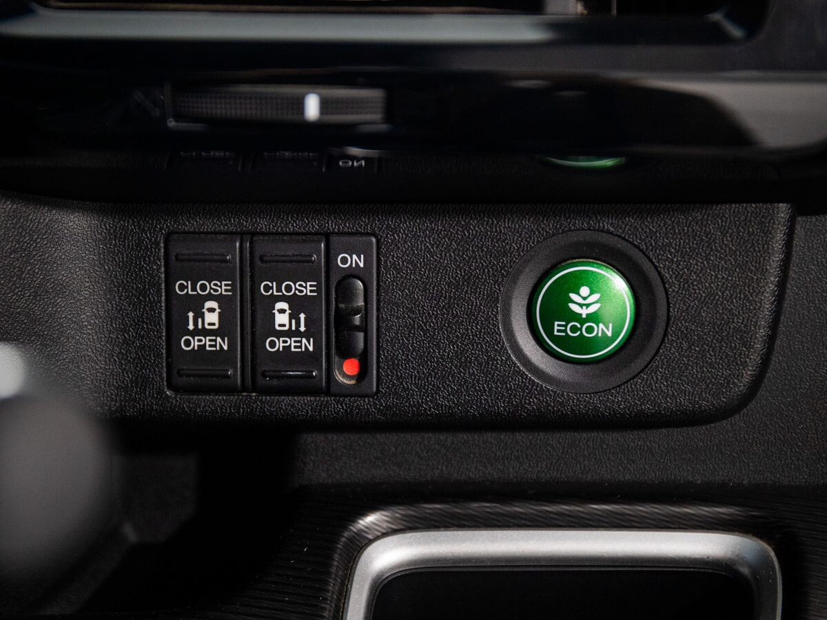 Honda Stepwgn 2019 - фото автомобиля