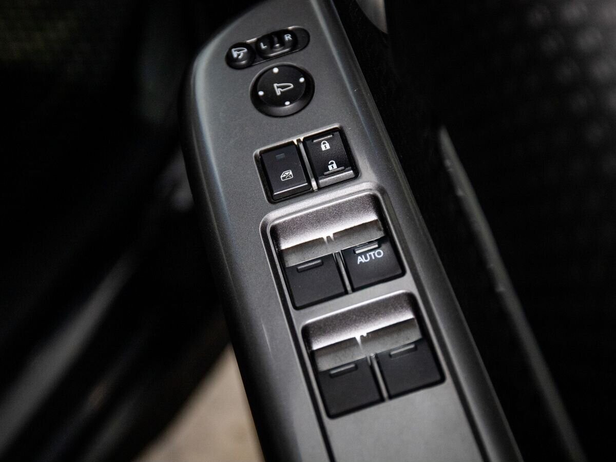 Honda Stepwgn 2019 - фото автомобиля