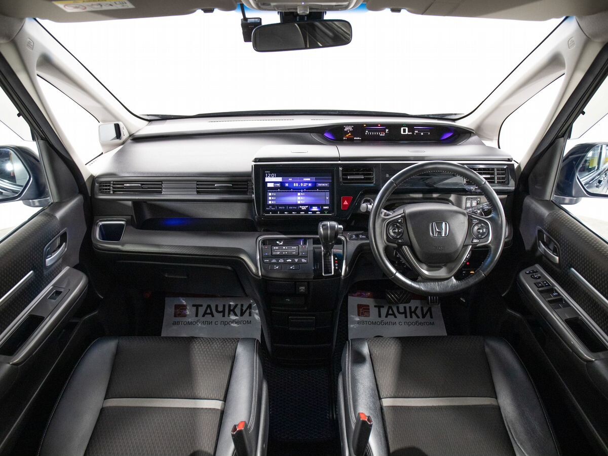 Honda Stepwgn 2019 - фото автомобиля