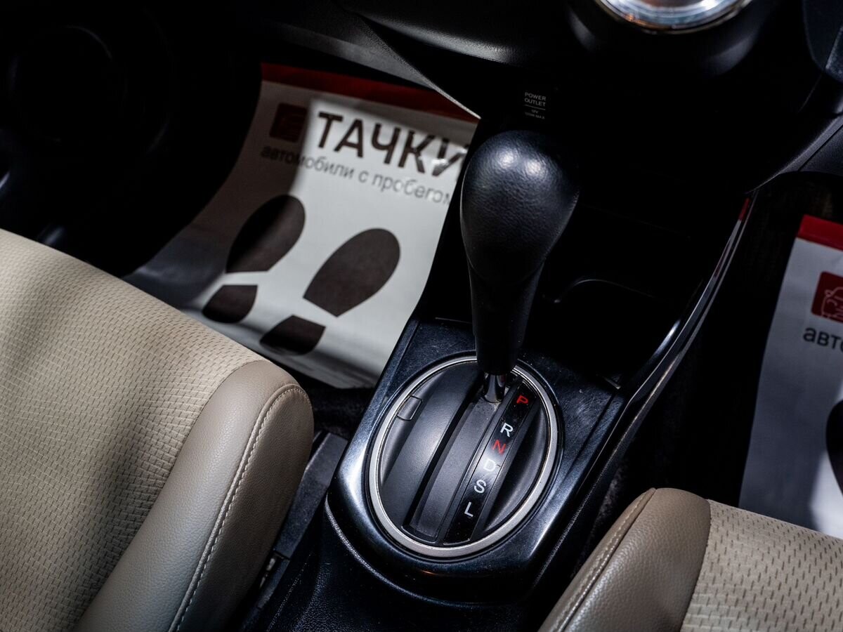 Honda Fit Shuttle 2012 - фото автомобиля