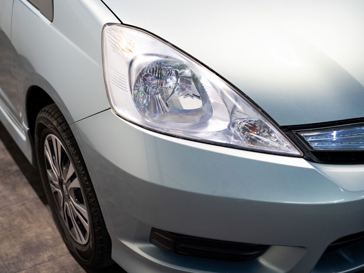 Honda Fit Shuttle 2012 - фото автомобиля