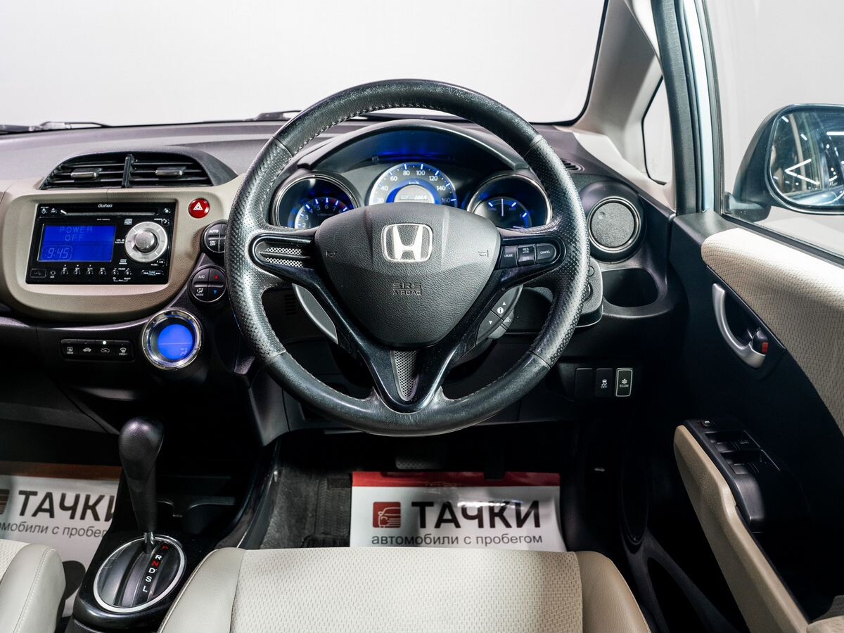 Honda Fit Shuttle 2012 - фото автомобиля