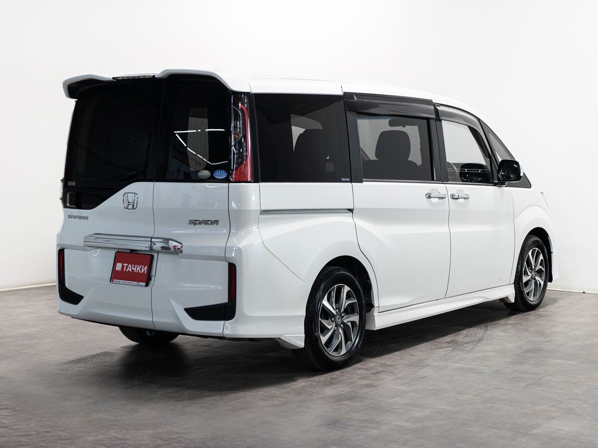 Honda Stepwgn 2015 - фото автомобиля