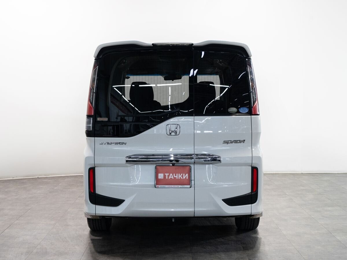 Honda Stepwgn 2015 - фото автомобиля