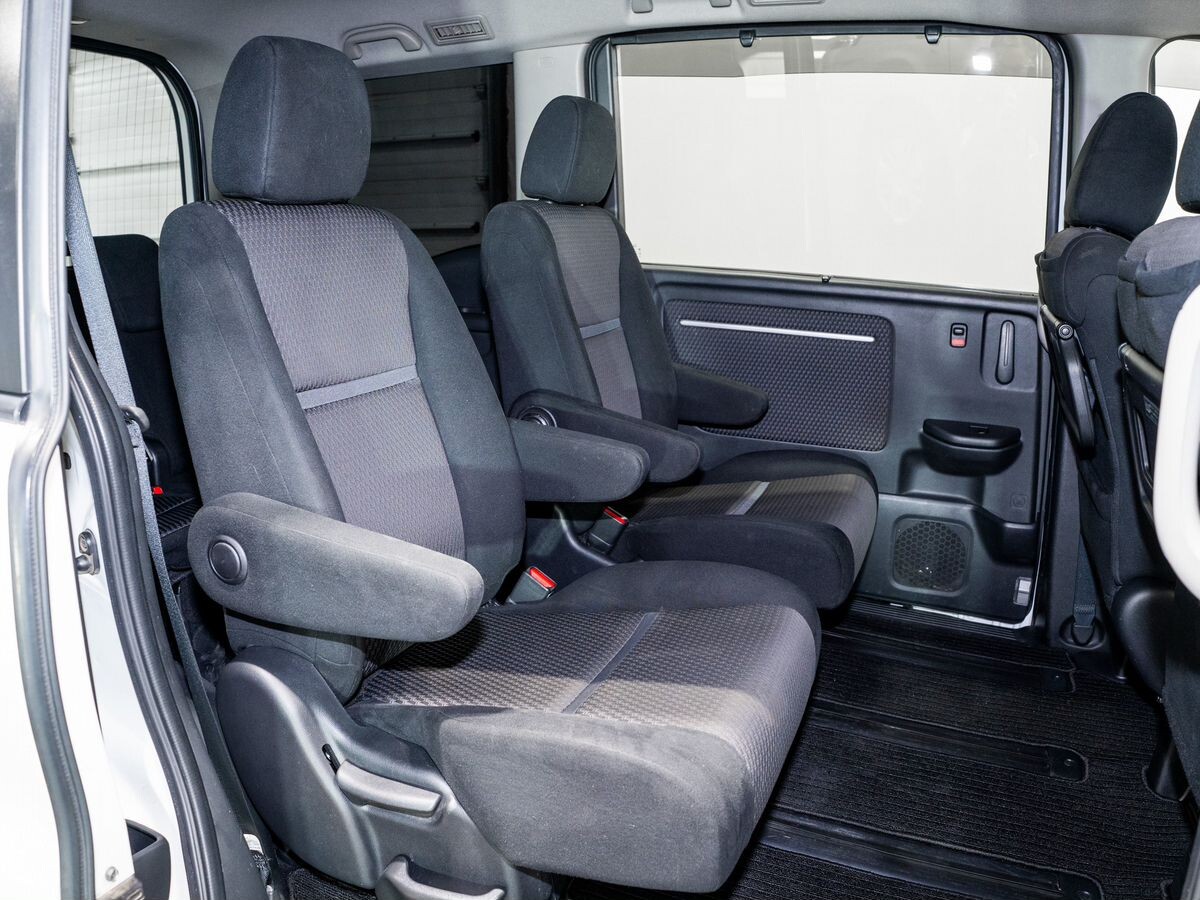 Honda Stepwgn 2015 - фото автомобиля