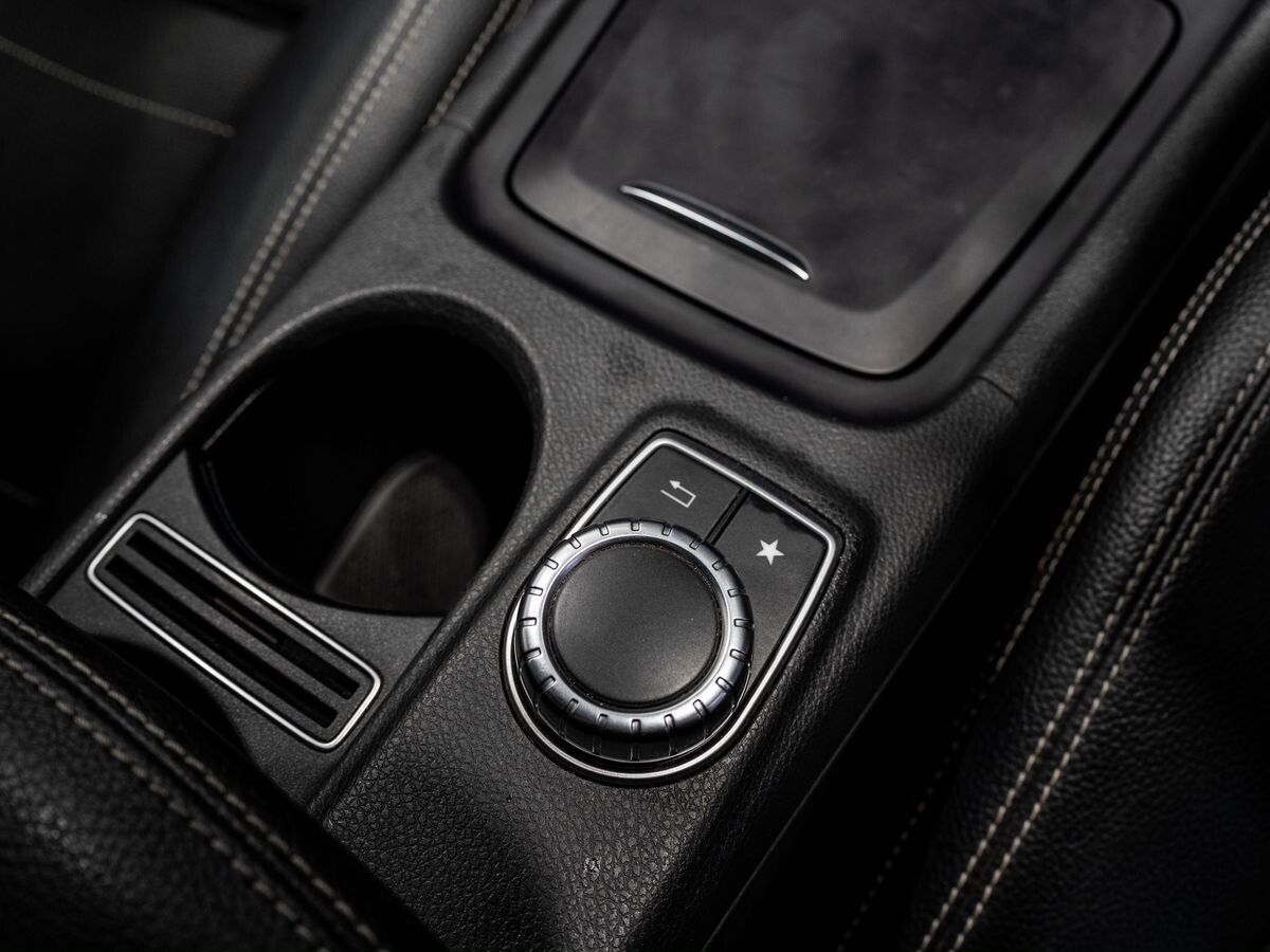 Mercedes-Benz GLA-Class 2016 - фото автомобиля