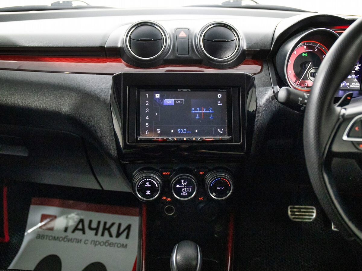 Suzuki Swift 2018 - фото автомобиля