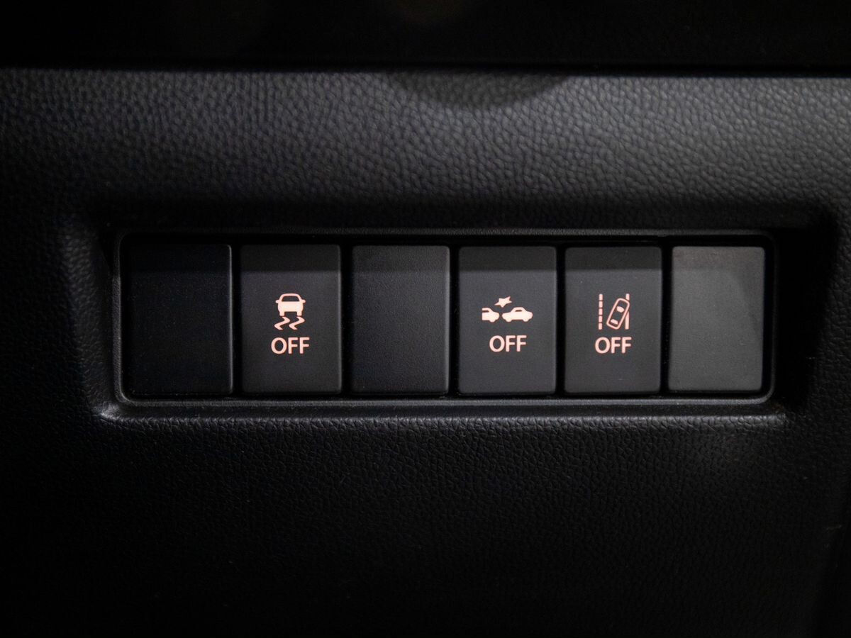 Suzuki Swift 2018 - фото автомобиля