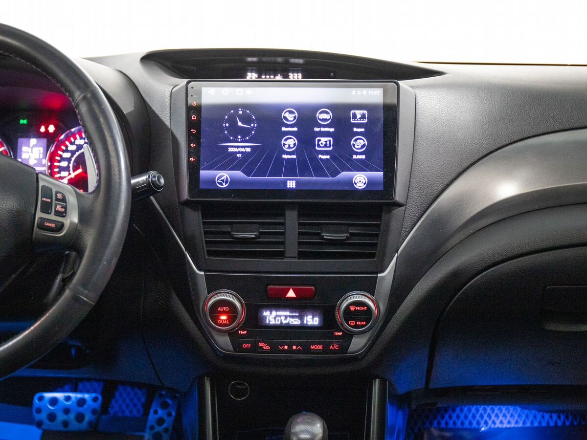 Subaru Forester 2011 - фото автомобиля