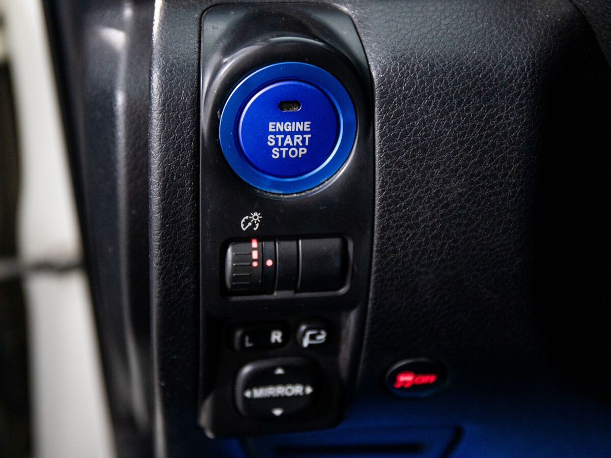 Subaru Forester 2011 - фото автомобиля