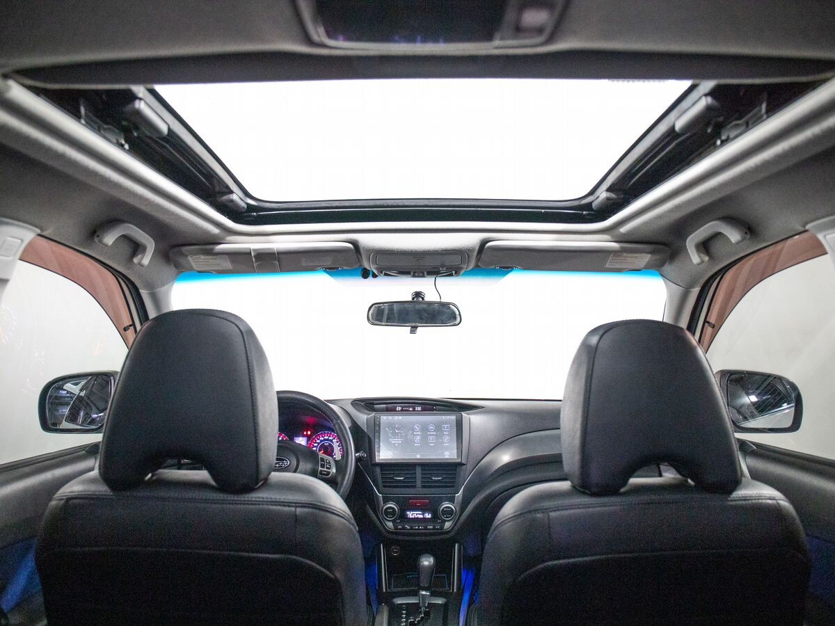 Subaru Forester 2011 - фото автомобиля