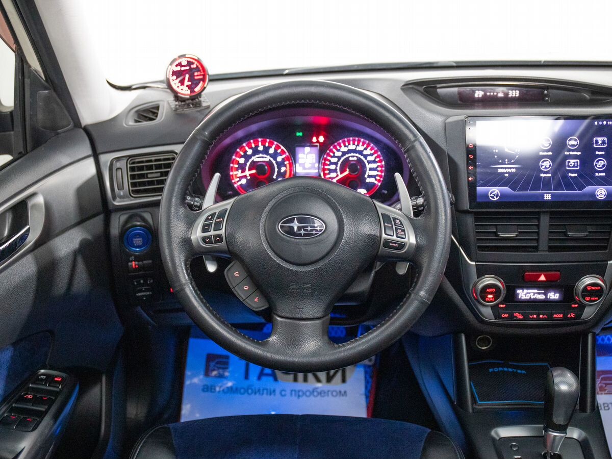 Subaru Forester 2011 - фото автомобиля