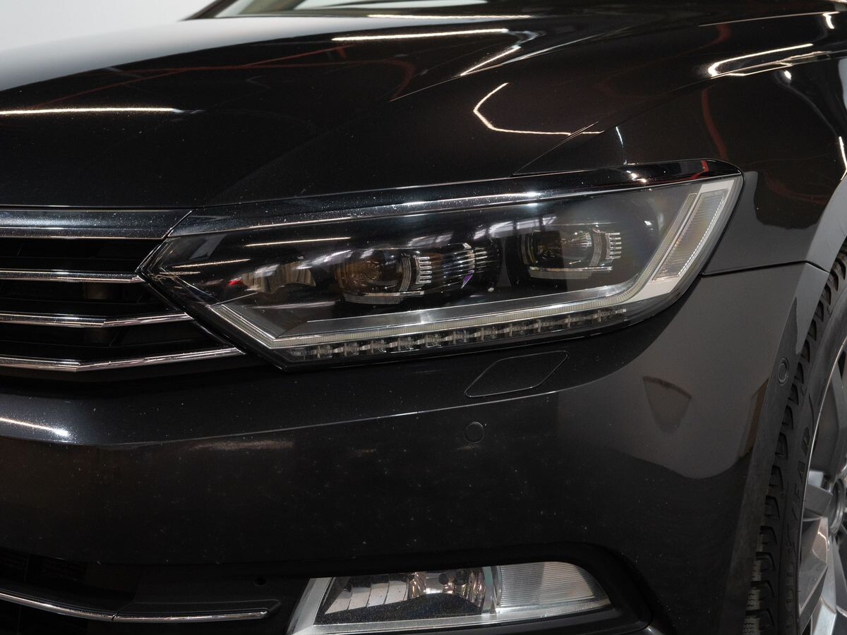 Volkswagen Passat 2017 - фото автомобиля