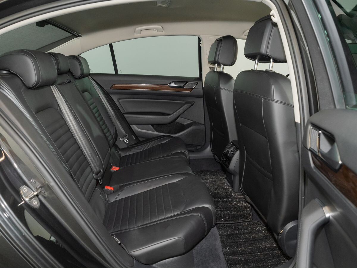 Volkswagen Passat 2017 - фото автомобиля