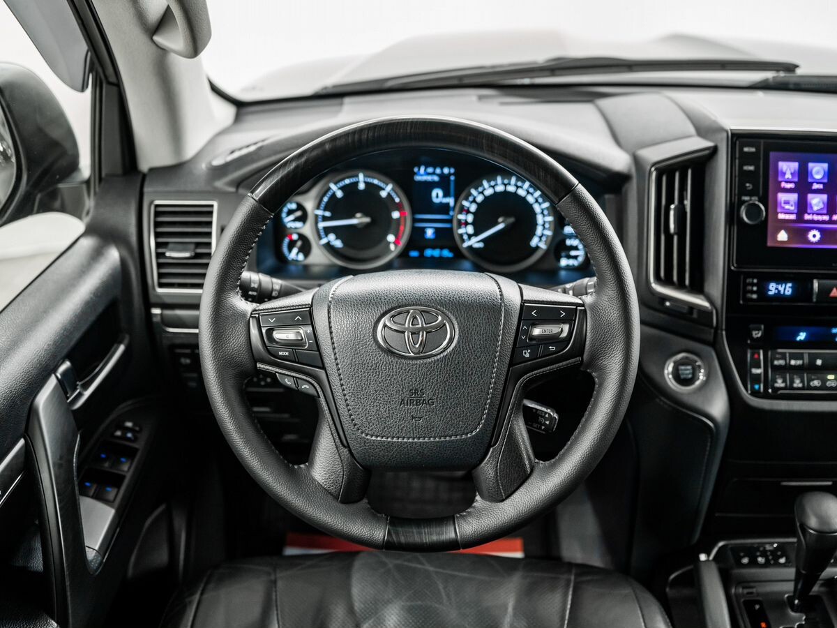 Toyota Land Cruiser 2019 - фото автомобиля