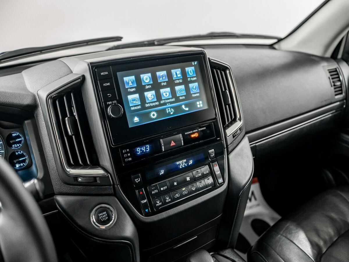 Toyota Land Cruiser 2019 - фото автомобиля