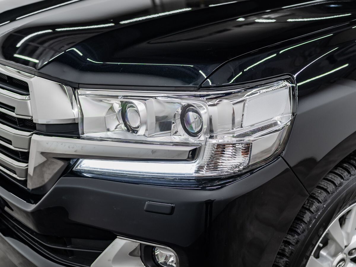 Toyota Land Cruiser 2019 - фото автомобиля