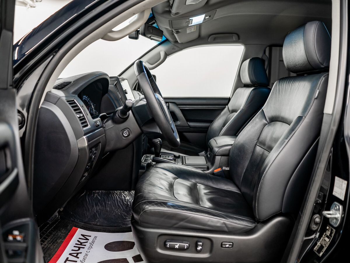 Toyota Land Cruiser 2019 - фото автомобиля