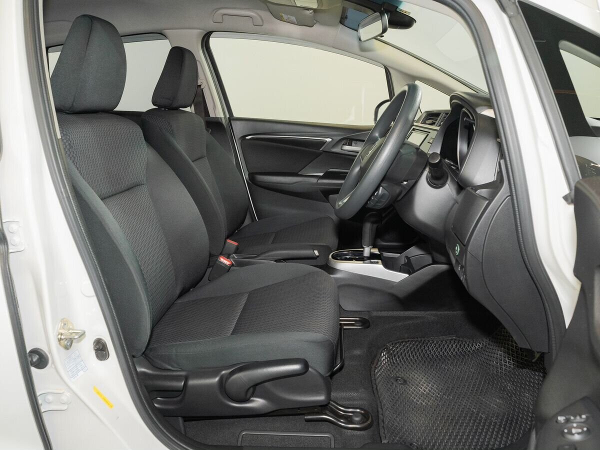 Honda Fit 2019 - фото автомобиля