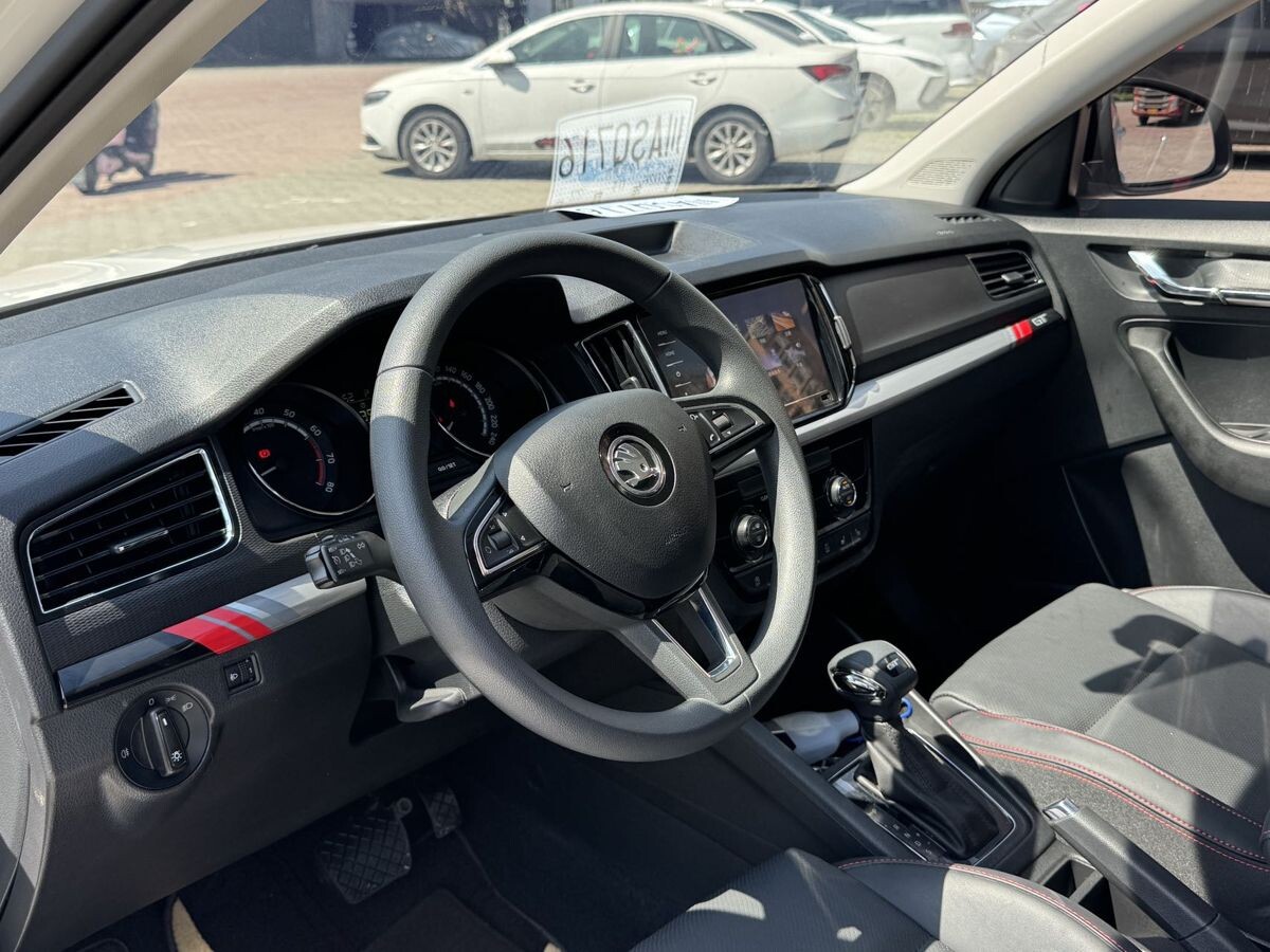 Skoda Kamiq 2022 - фото автомобиля