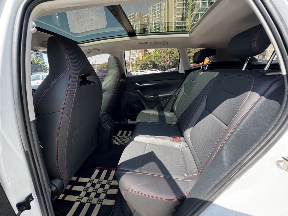 Skoda Kamiq 2022 - фото автомобиля