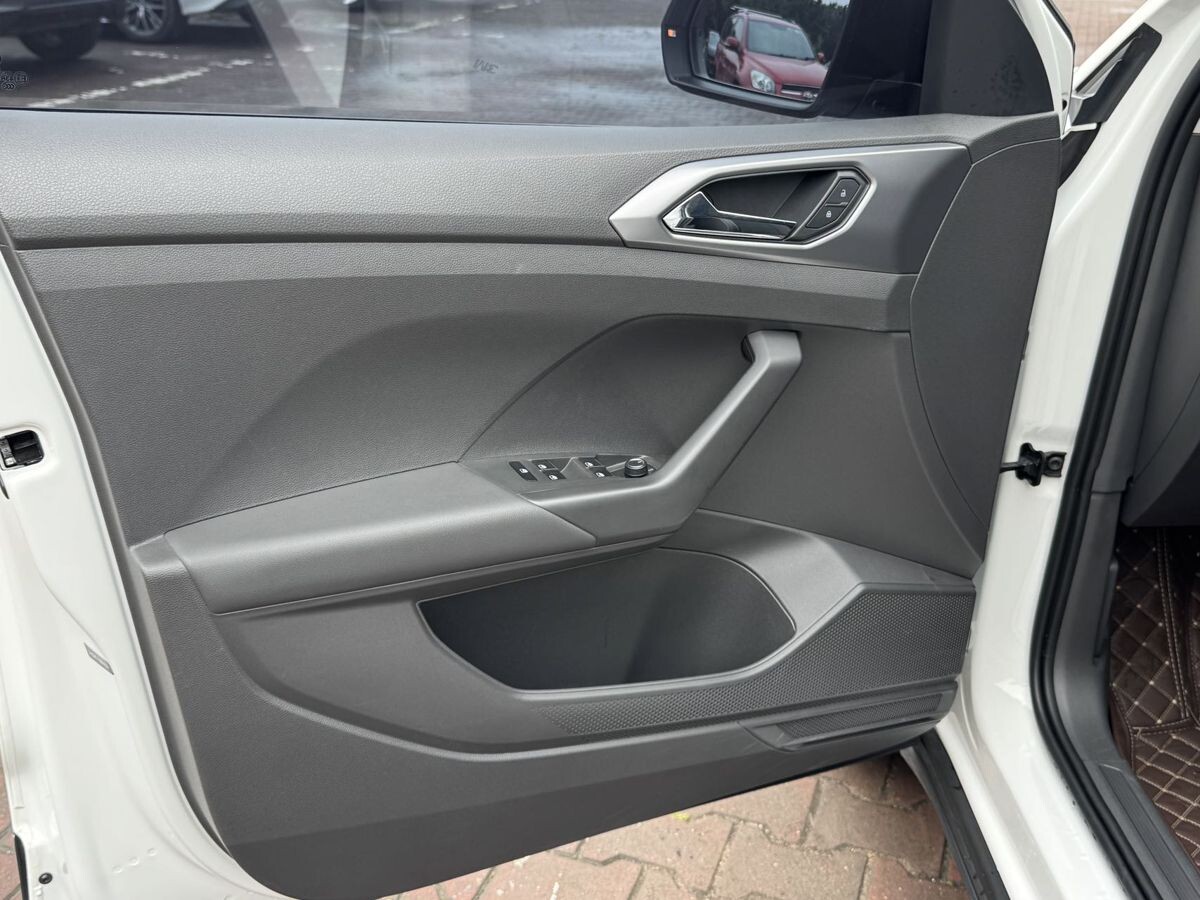 Volkswagen T-Cross 2022 - фото автомобиля