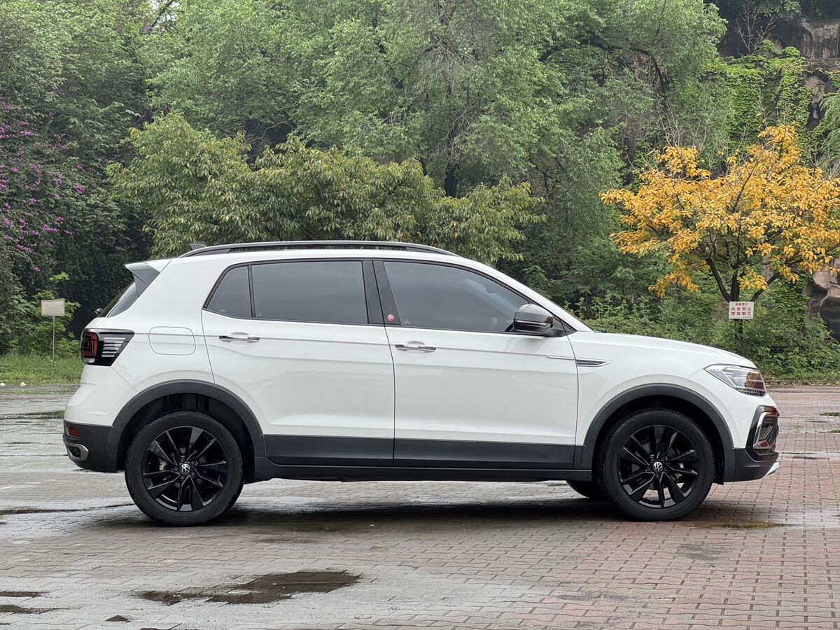 Volkswagen T-Cross 2022 - фото автомобиля