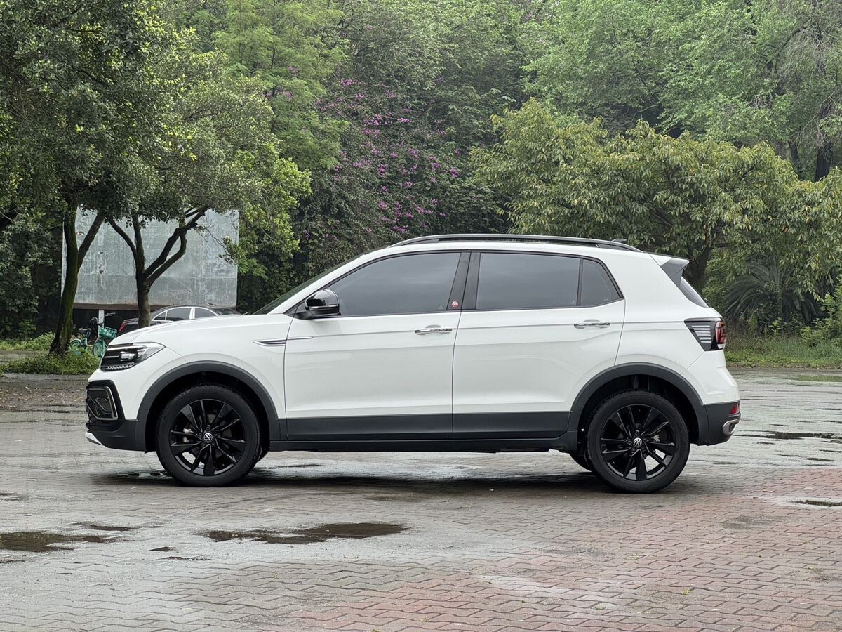 Volkswagen T-Cross 2022 - фото автомобиля