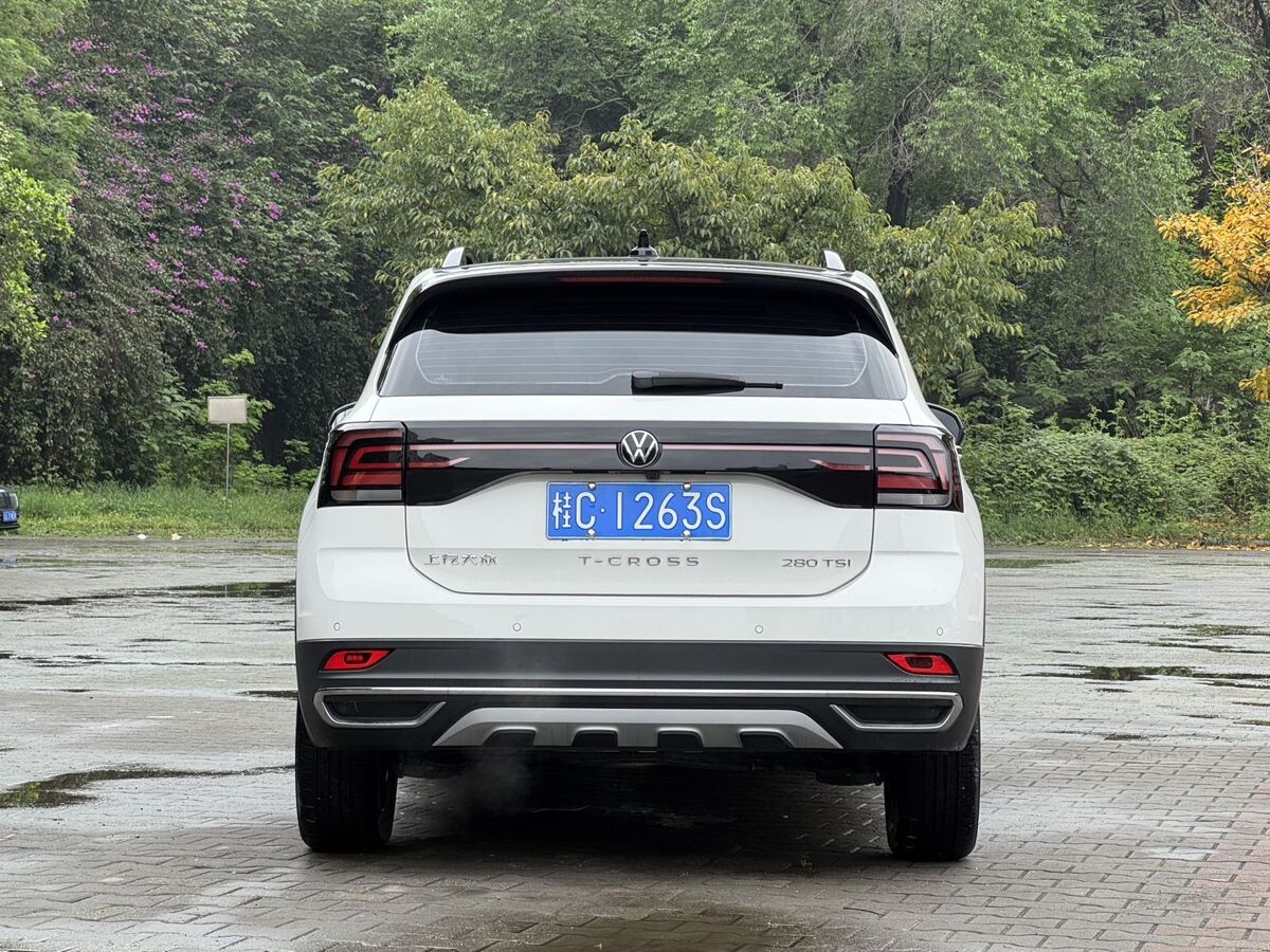 Volkswagen T-Cross 2022 - фото автомобиля