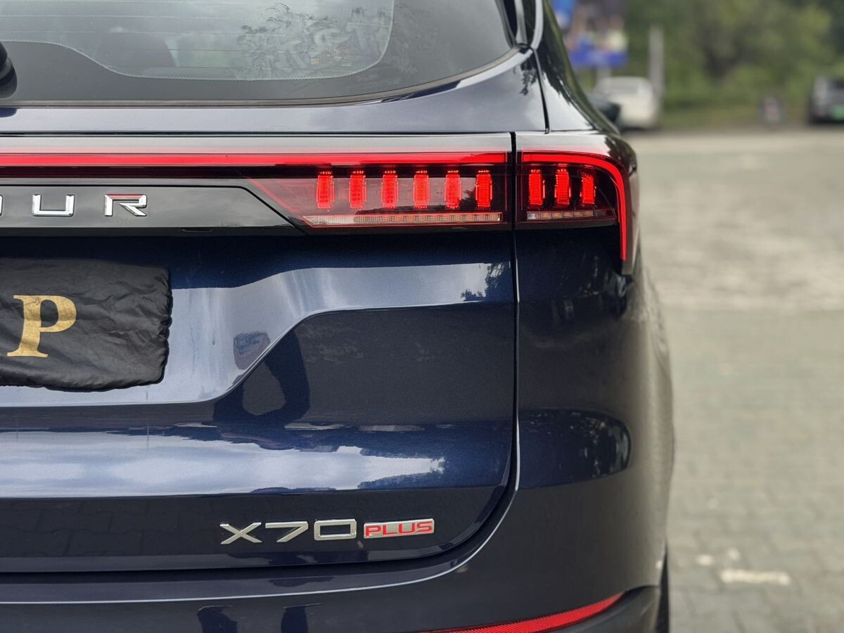 Jetour X70 Plus 2023 - фото автомобиля
