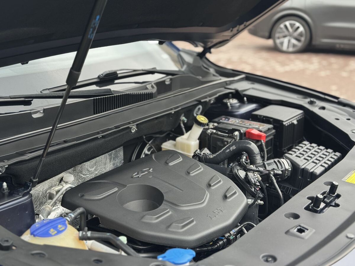 Jetour X70 Plus 2023 - фото автомобиля