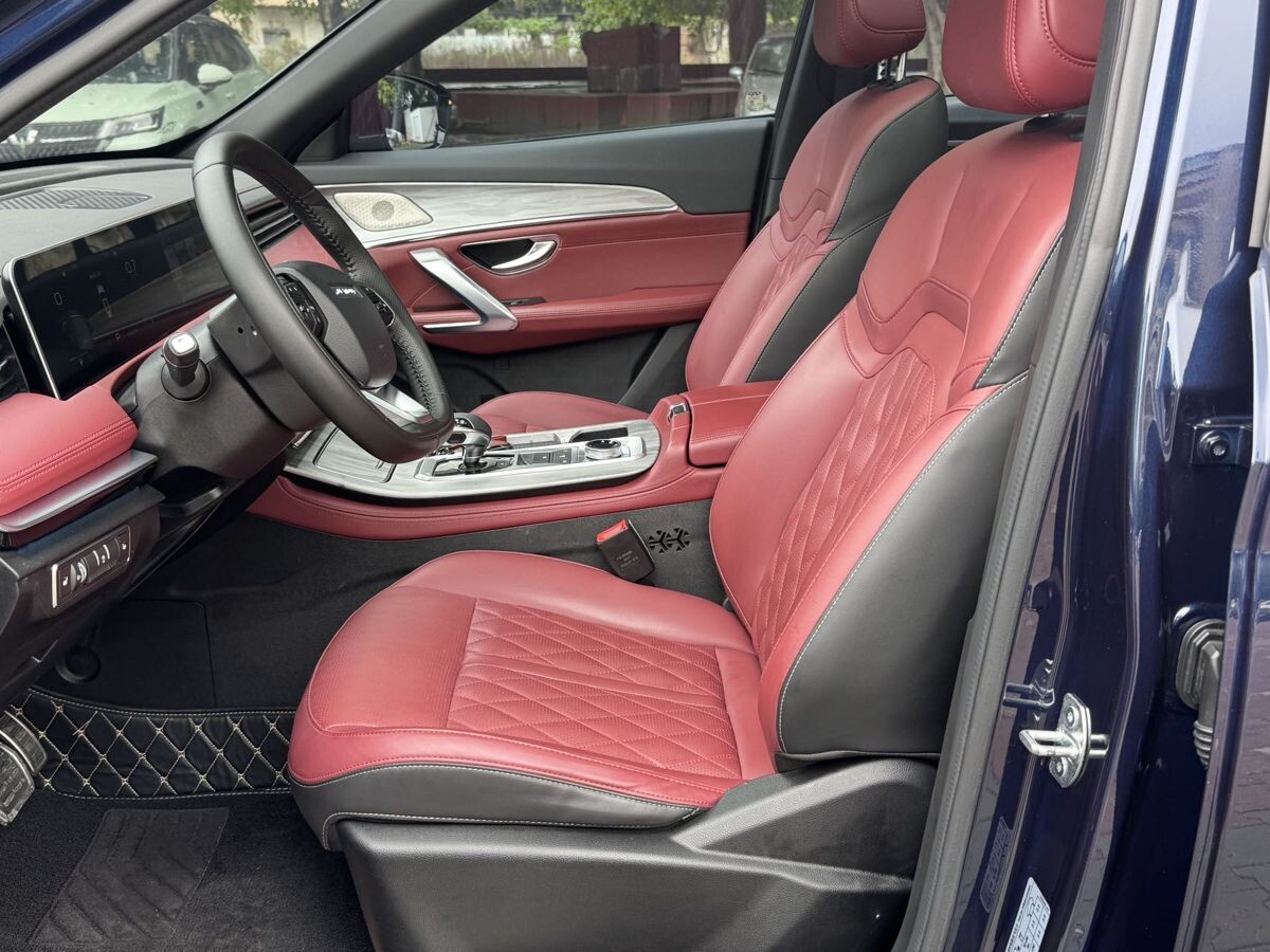 Jetour X70 Plus 2023 - фото автомобиля