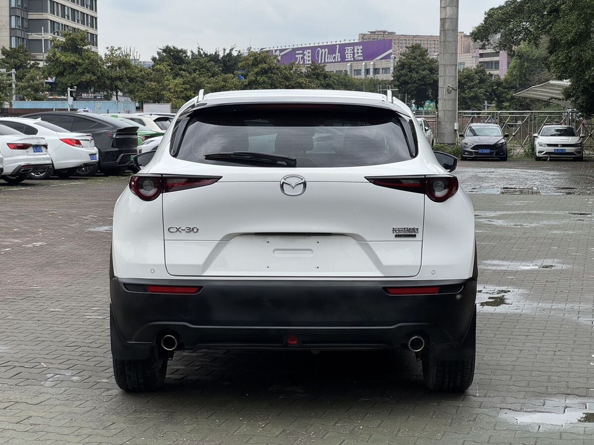 Mazda CX-30 2021 - фото автомобиля