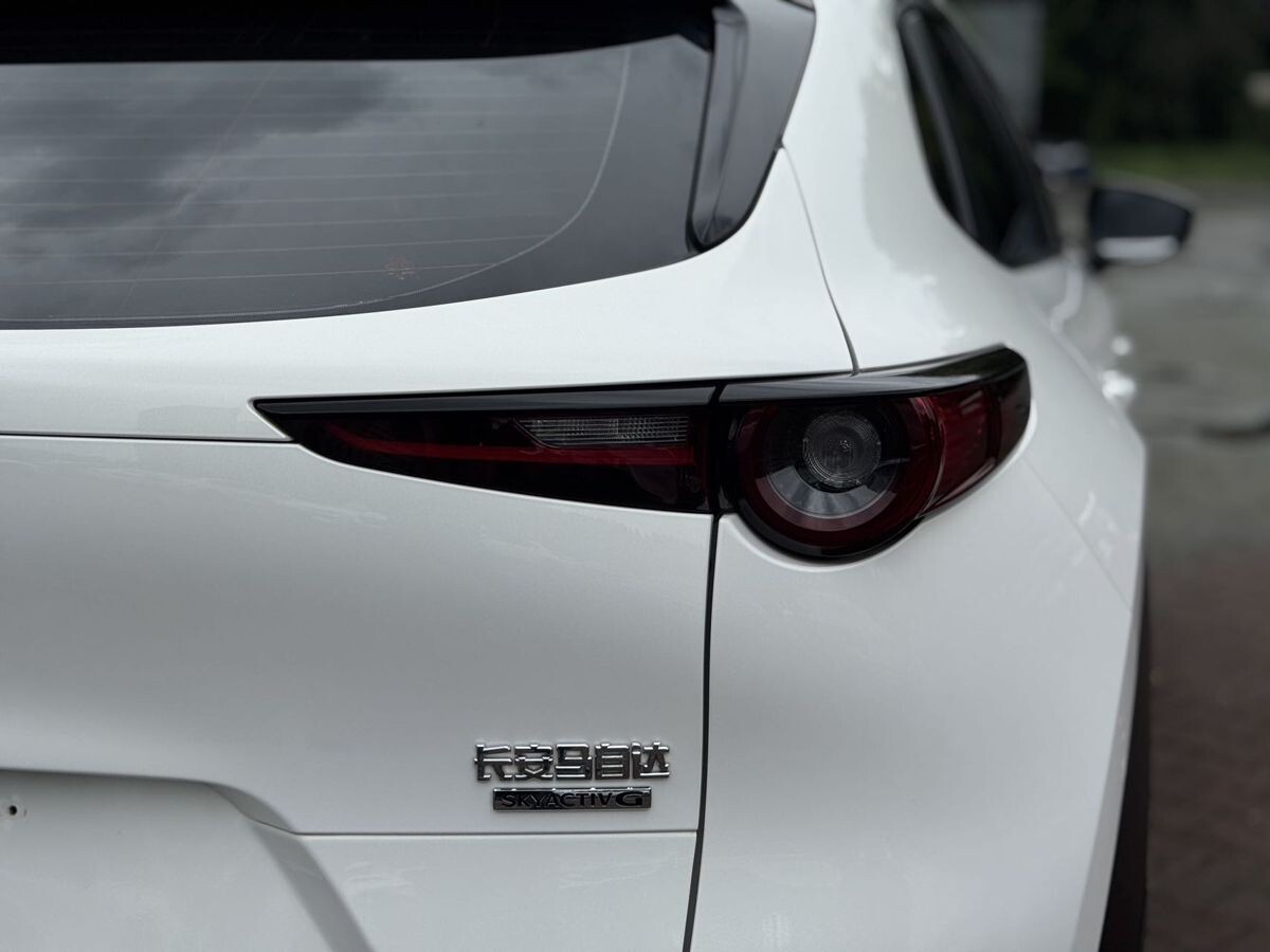 Mazda CX-30 2021 - фото автомобиля