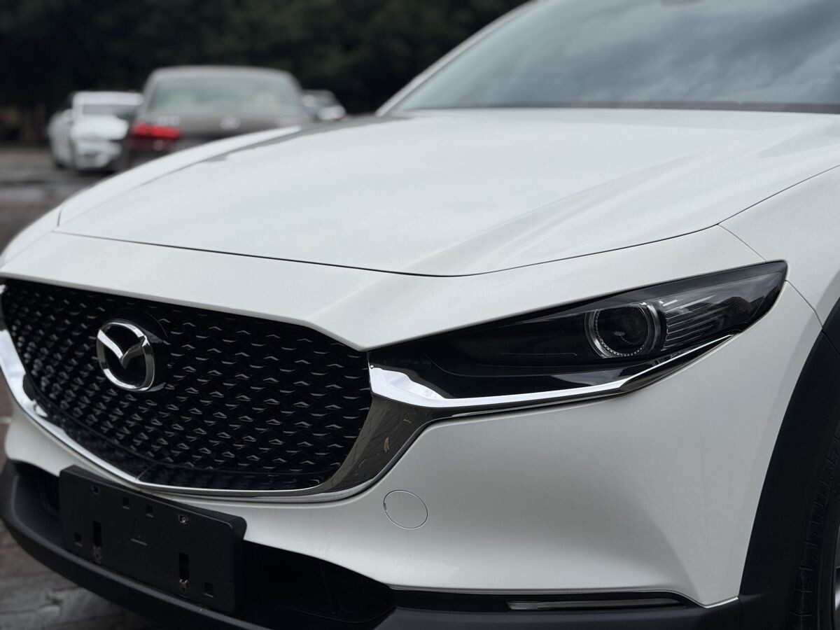 Mazda CX-30 2021 - фото автомобиля
