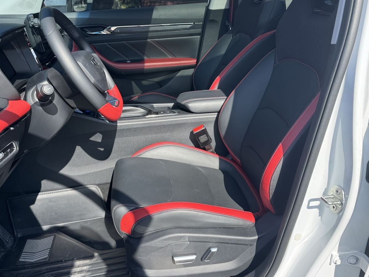 Geely Emgrand S 2022 - фото автомобиля