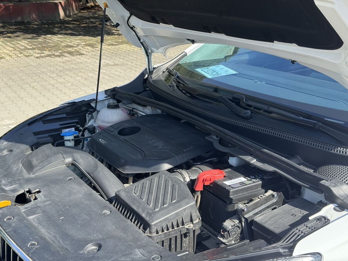 Geely Emgrand S 2022 - фото автомобиля