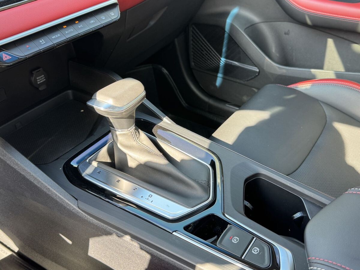 Geely Emgrand S 2022 - фото автомобиля