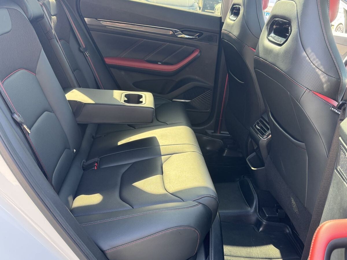 Geely Emgrand S 2022 - фото автомобиля