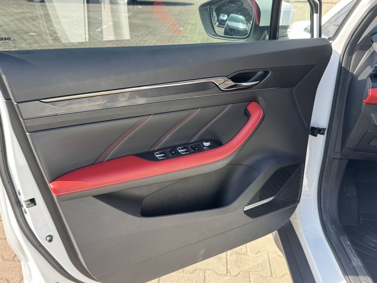 Geely Emgrand S 2022 - фото автомобиля