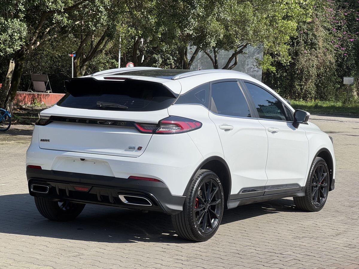 Geely Emgrand S 2022 - фото автомобиля