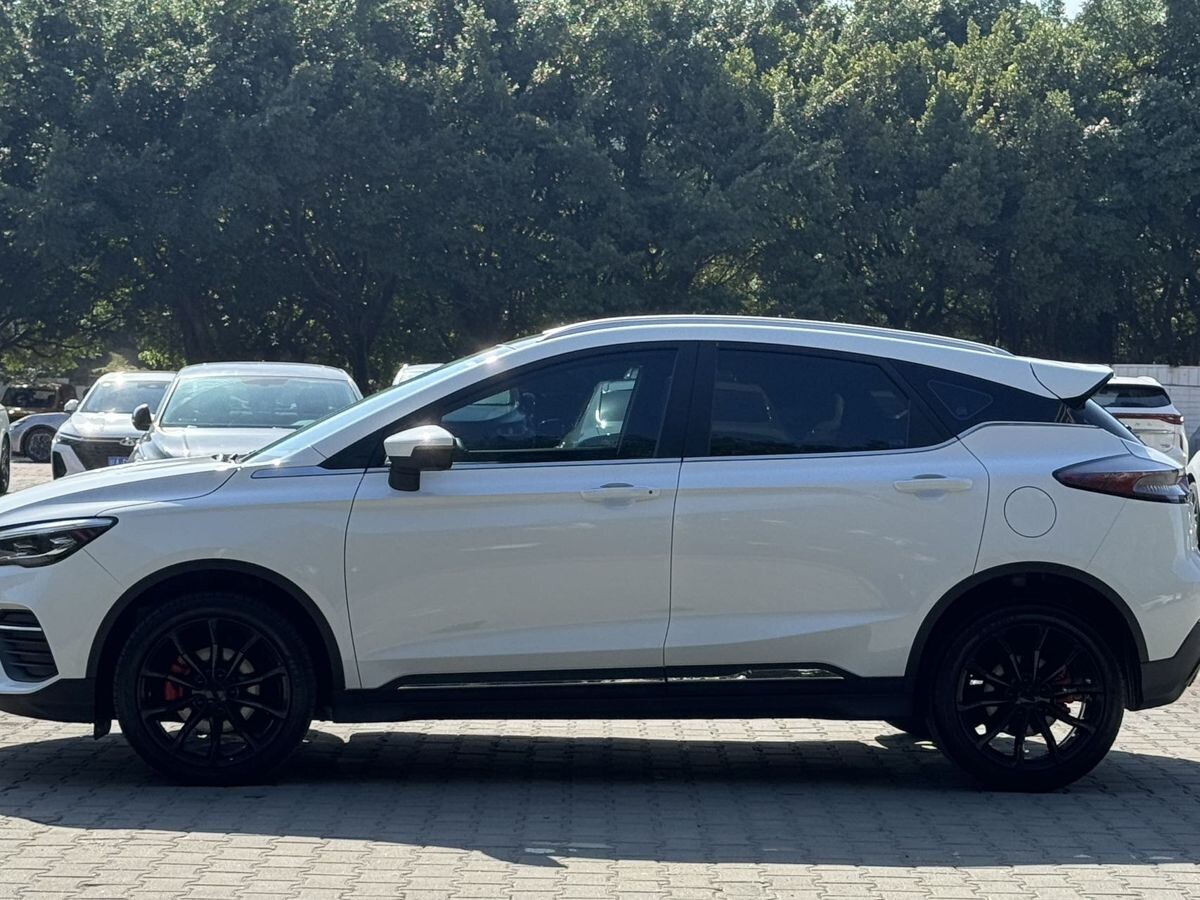 Geely Emgrand S 2022 - фото автомобиля