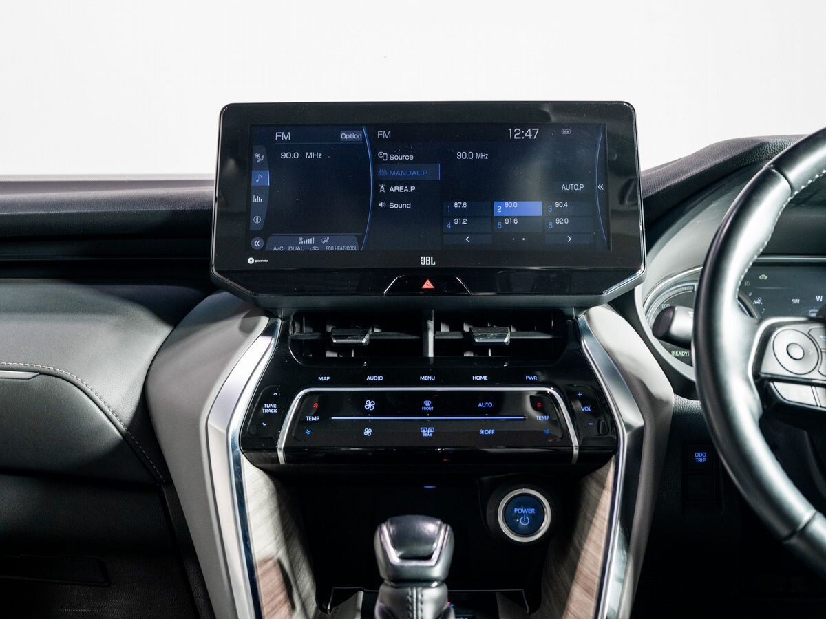 Toyota Harrier 2020 - фото автомобиля