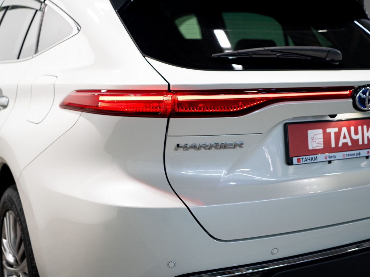 Toyota Harrier 2020 - фото автомобиля