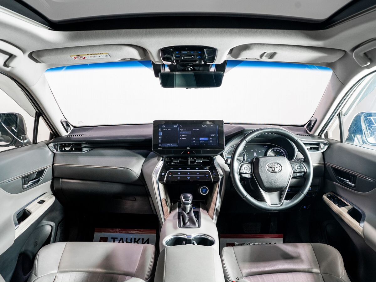 Toyota Harrier 2020 - фото автомобиля
