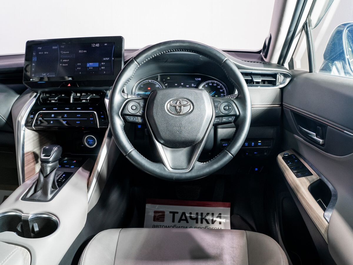 Toyota Harrier 2020 - фото автомобиля