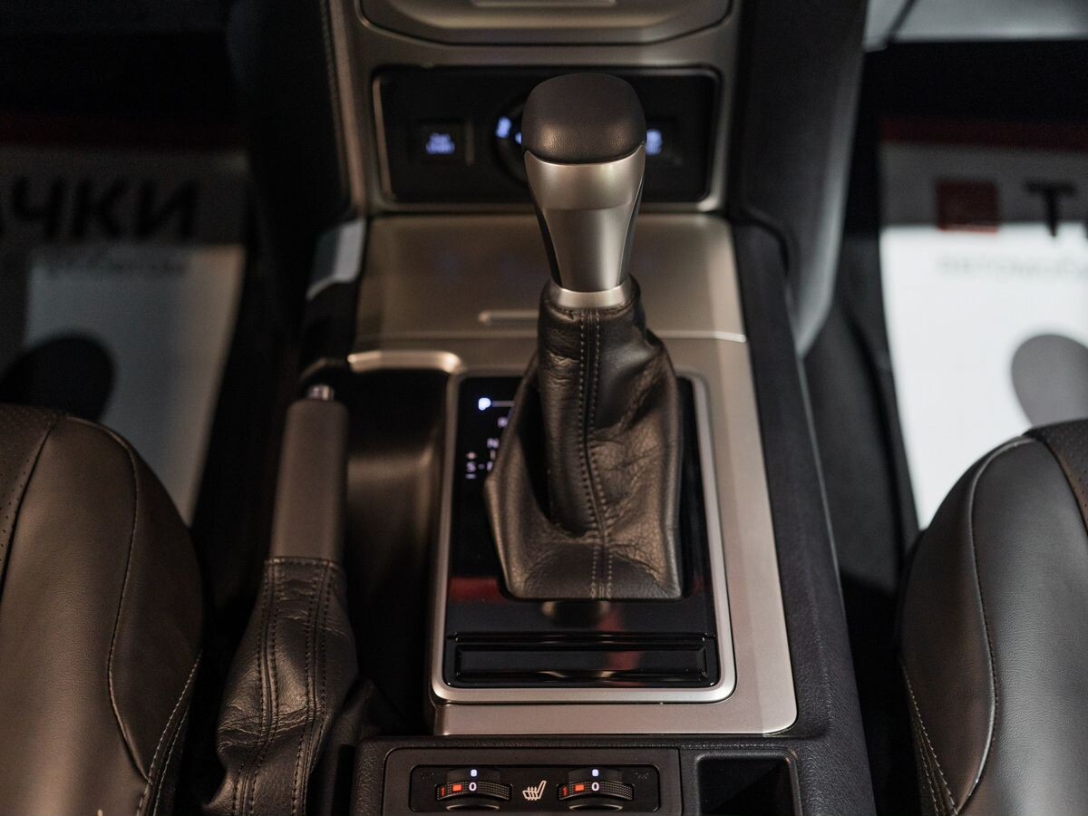 Toyota Land Cruiser Prado 2023 - фото автомобиля