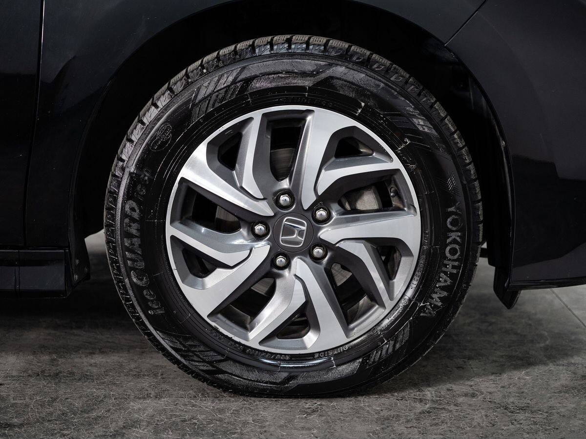 Honda Stepwgn 2016 - фото автомобиля