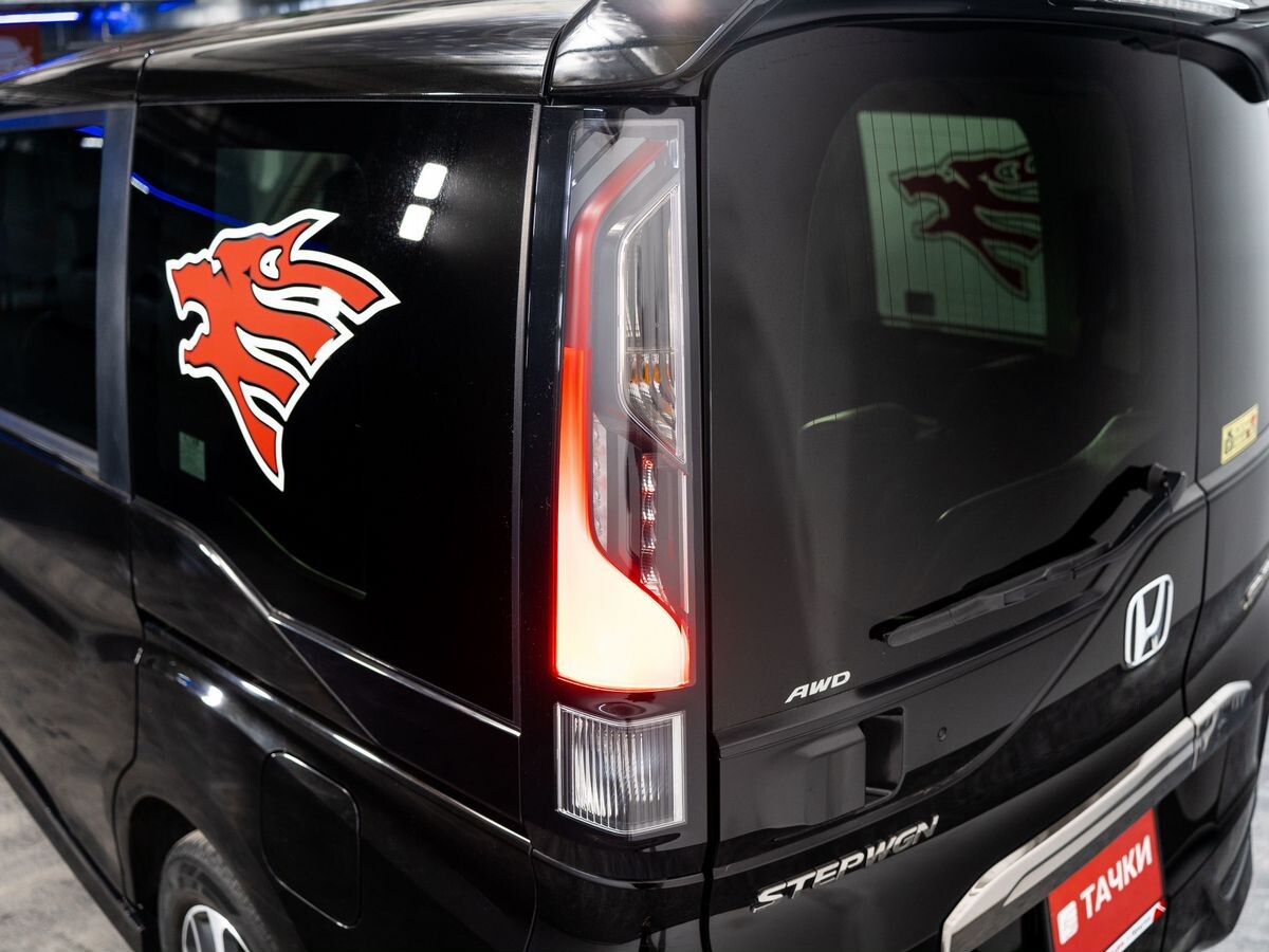 Honda Stepwgn 2016 - фото автомобиля