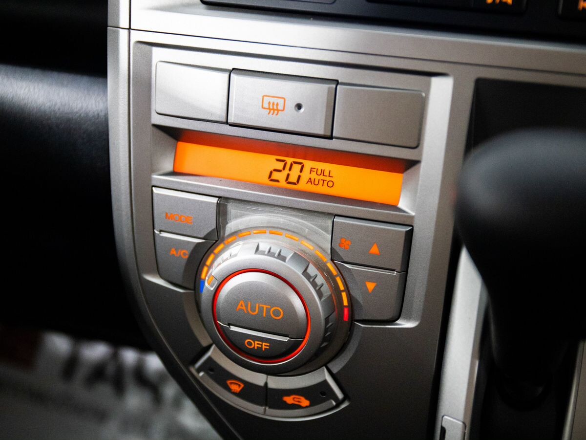 Honda Zest 2010 - фото автомобиля